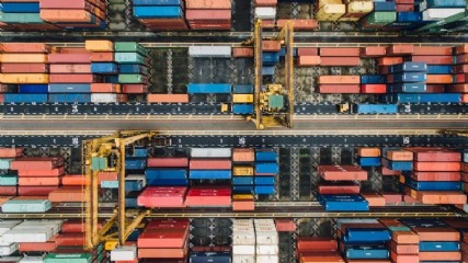 Crescimento do comércio externo chinês recua em período de disputas com EUA