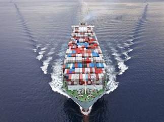 Feeder Vessel